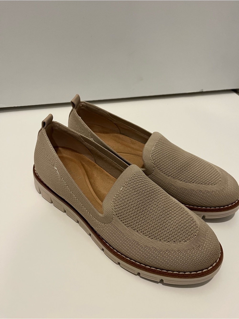 Easy Spirit Women's Beige Knit Slip-On Loafers